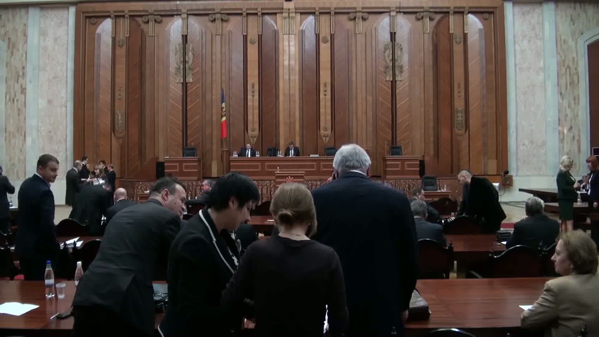 Ședința Parlamentului Republicii Moldova din 13 decembrie 2013