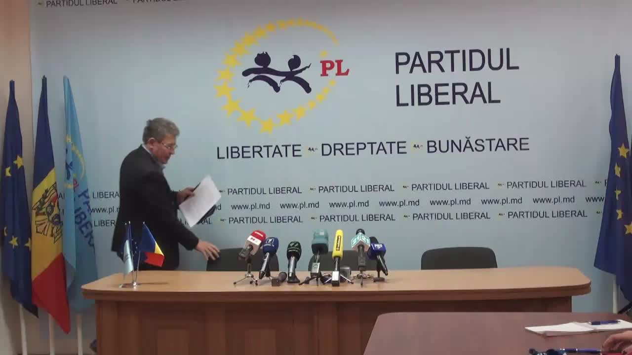 Conferință de presă susținut de președintele Partidului Liberal, Mihai Ghimpu