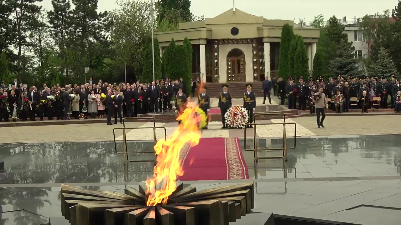 Ceremonia consacrată Zilei Victoriei și comemorării eroilor căzuți pentru independența Patriei