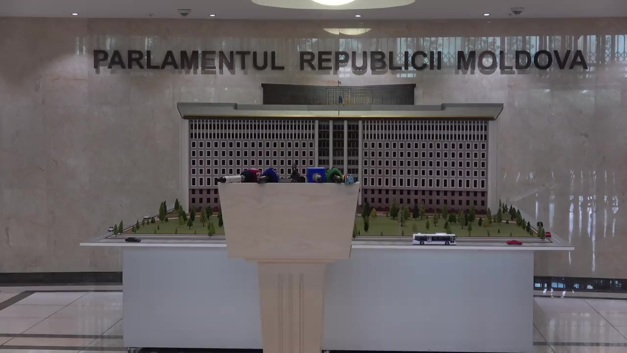 Briefing susținut de prim-ministrul Republicii Moldova, Maia Sandu, cu o adresare către funcționari publici
