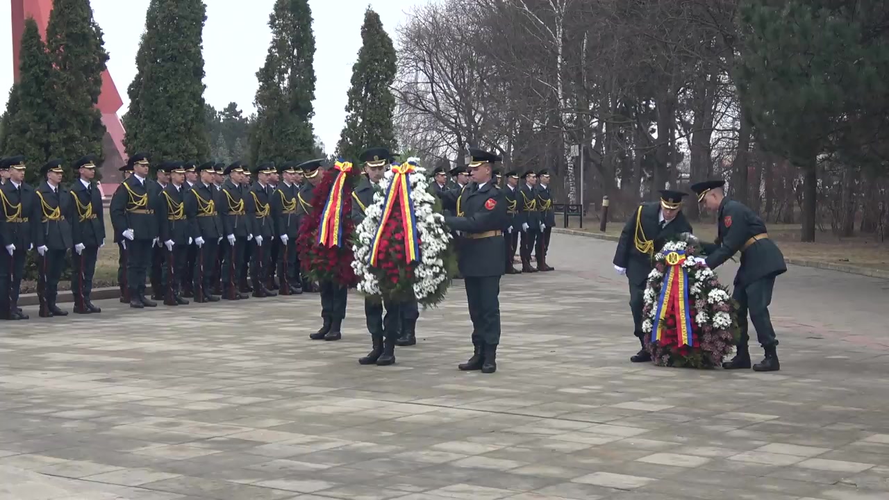Președintele Republicii Moldova, Igor Dodon, depune flori în memoria eroilor căzuți în luptele pentru apărarea integrității și independenței Republicii Moldova din 1992