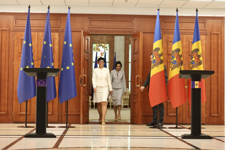 Conferință de presă susținută de Președinta Republicii Moldova, Maia Sandu, și Comisara Europeană pentru Politica Europeană de Vecinătate și Negocieri de Extindere, Marta Kos
