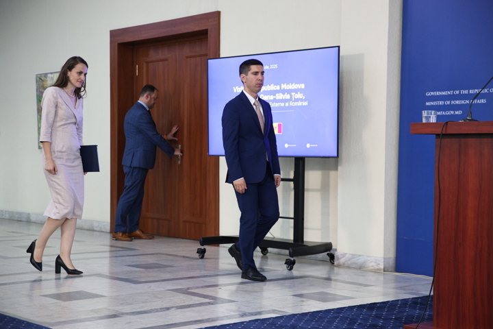 Conferință de presă susținută de ministrul afacerilor externe al Republicii Moldova, Mihai Popșoi, și ministra afacerilor externe a României, Oana-Silvia Țoiu