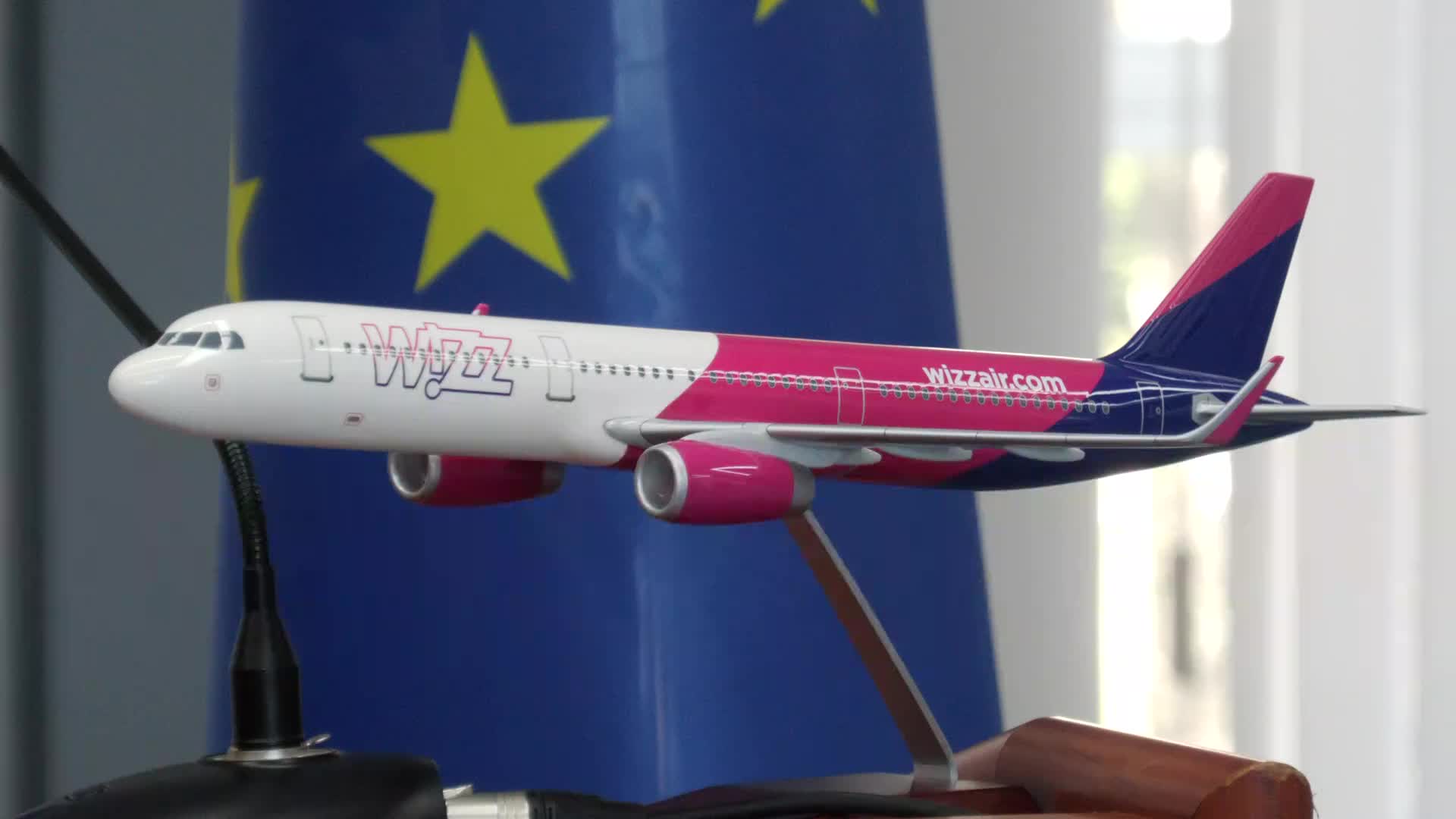 Conferință de presă susținută de directorul Aeroportului Internațional „Eugen Doga” Chișinău, Sergiu Spoială, și CEO și co-fondatorul Wizz Air, József Váradi