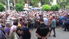 Susținătorii Marinei Tauber și ai Partidului "ȘOR" continuă protestele în fața Procuraturii Generale