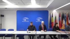 Briefing de presă susținut de eurodeputații Dragoș Pîslaru (RE) și Nicolae Ștefănuță (Grupul Verzilor)