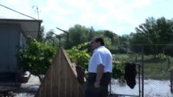 Marian Lupu, președintele PDM, în vizită la Ludmila Stâncă, locuitoarea satului Corjeuți, care a avut de suferit pe urma inundațiilor