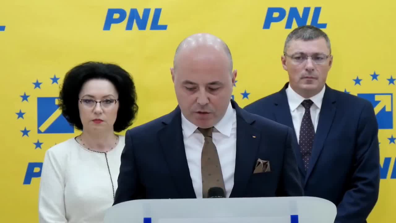 Conferință de presă susținută de președintele PNL Iași, deputatul Alexandru Muraru, președintele Consiliului Județean Iași, Costel Alexe