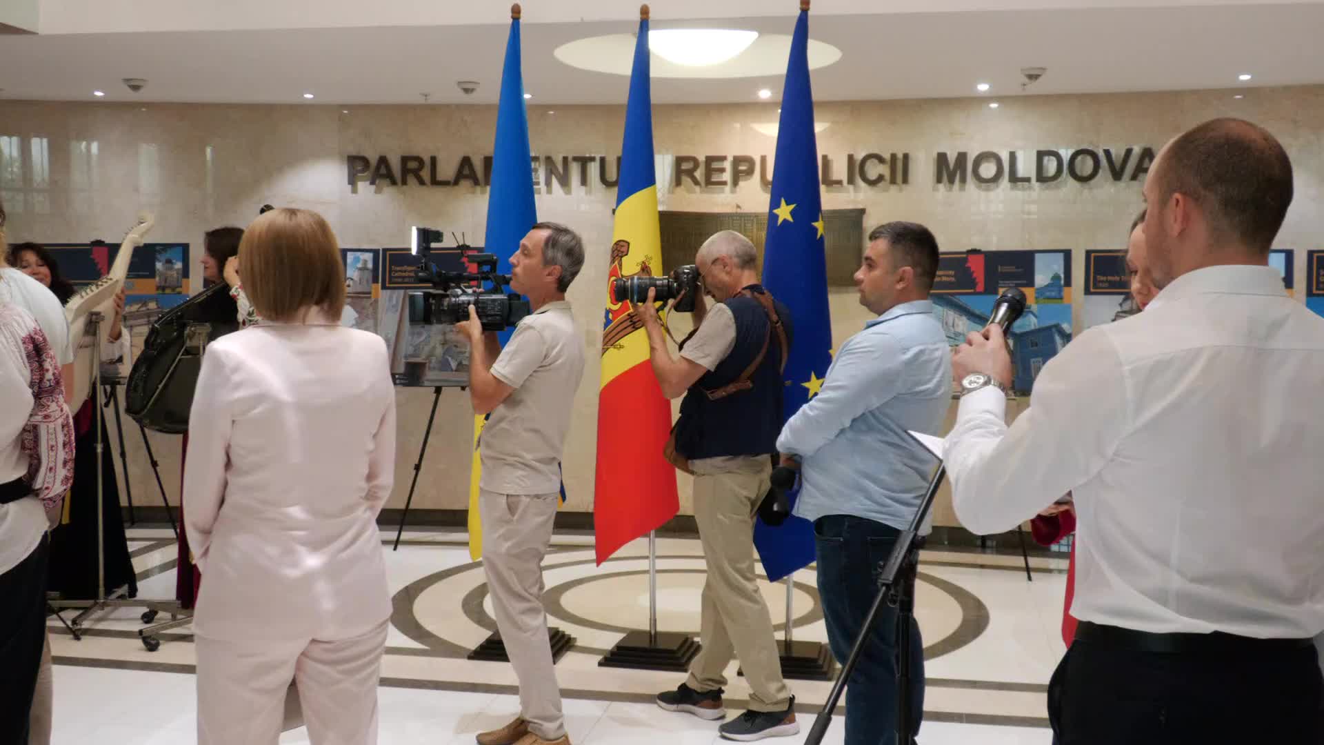 Inaugurarea expoziției „Renașterea în glorie și putere”, dedicată bisericilor și altor obiective ale patrimoniului sacru ucrainean