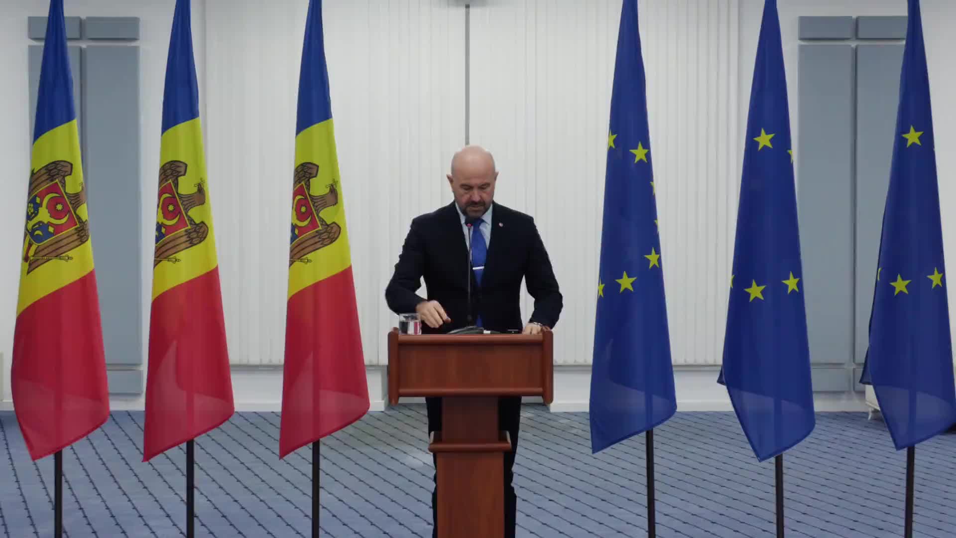 Conferință de presă susținută de ministrul Infrastructurii și Dezvoltării Regionale al Republicii Moldova, Vladimir Bolea, dedicată Programului „Europa este Aproape”