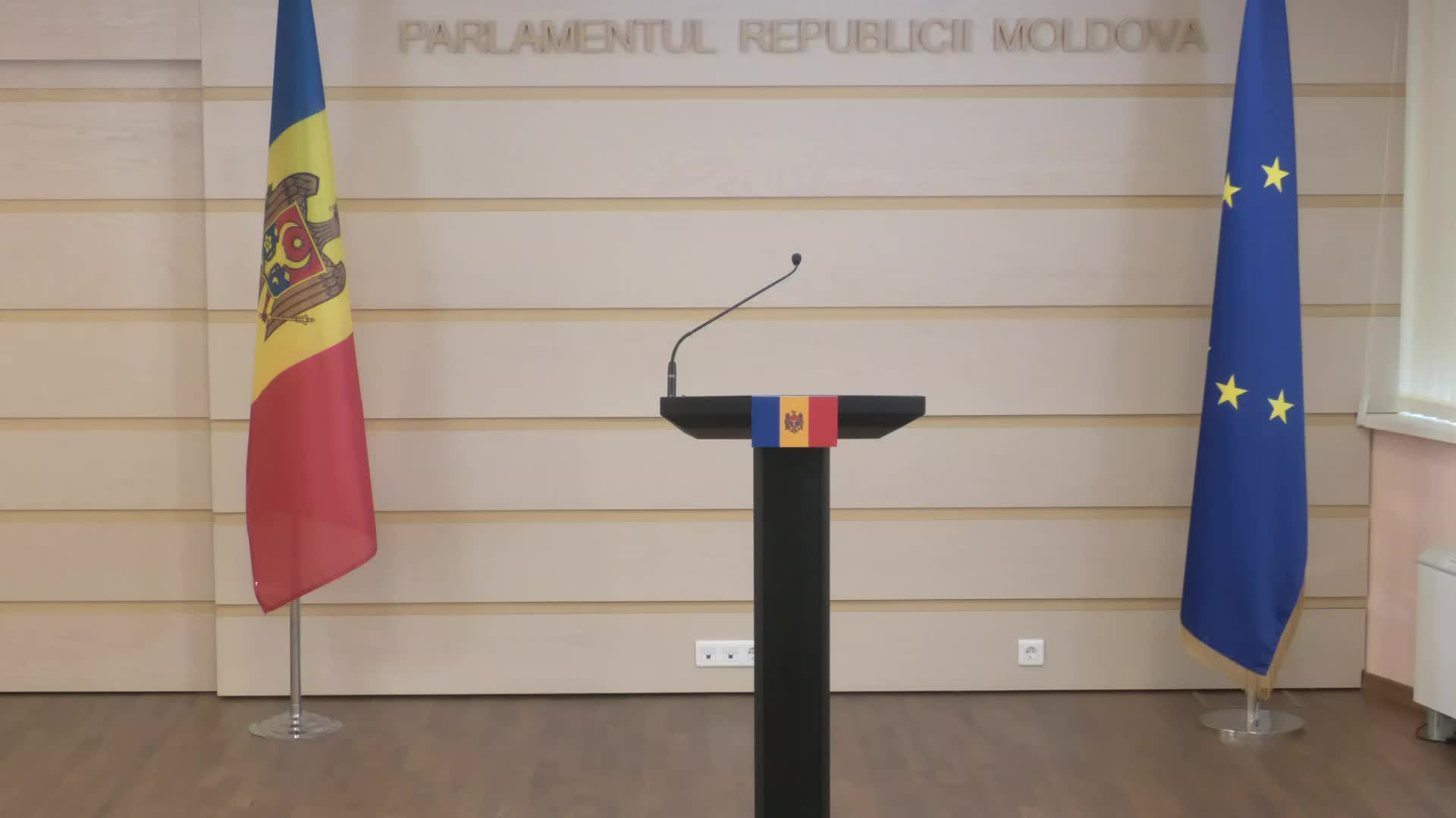 Briefing de presă susținut de către deputații din Fracțiunea parlamentară Partidul Socialiștilor din Republica Moldova