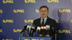Conferință de presă susținută de președintele PNL, Crin Antonescu