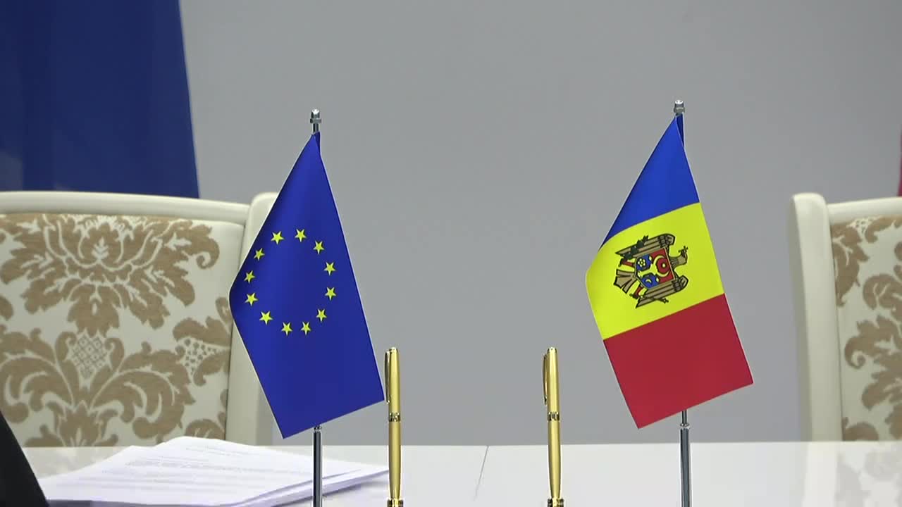 Semnarea Acordului pentru Planul de creștere al Republicii Moldova și conferința de presă susținută de prim-ministrul Republicii Moldova, Dorin Recean, și comisara europeană pentru Extindere, Marta Kos
