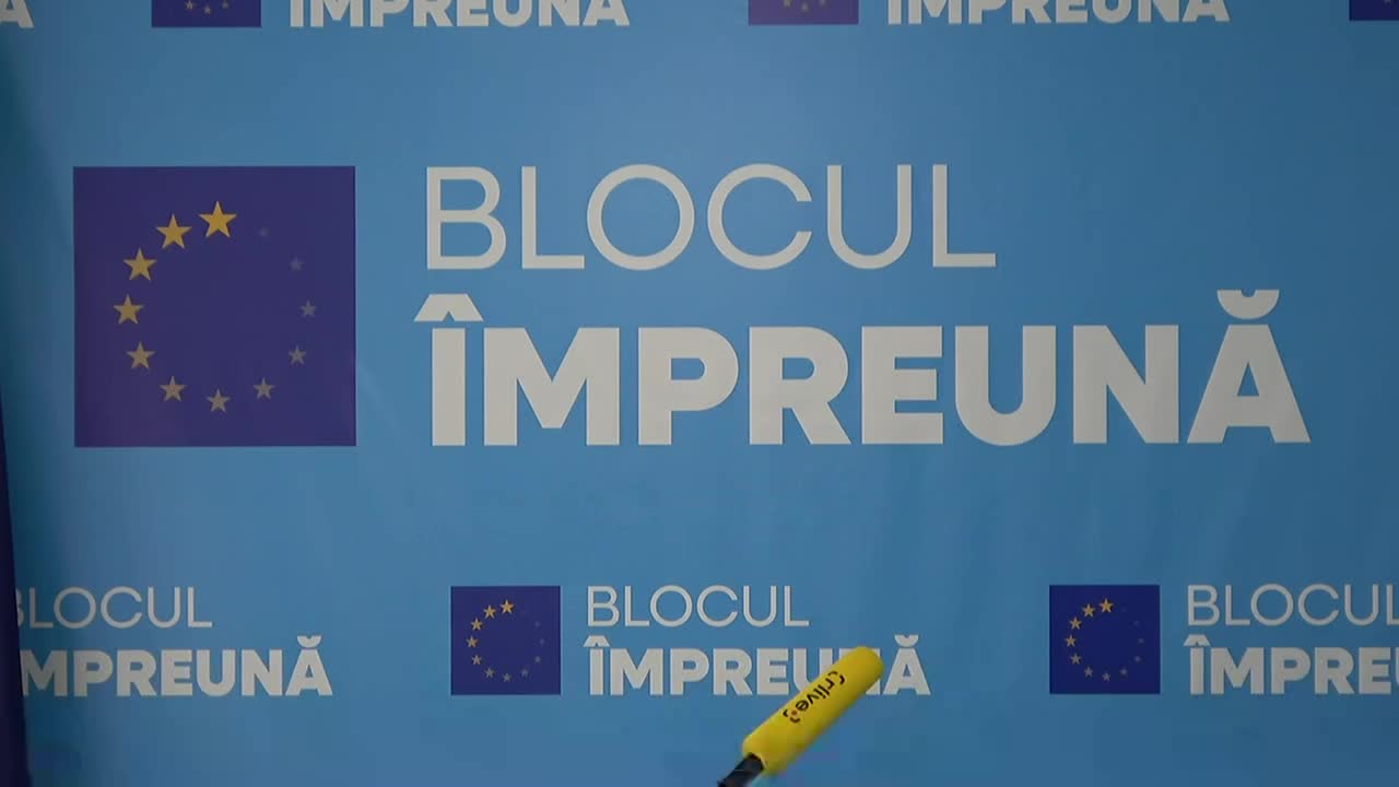 Conferință de presă organizată de Blocul Împreună cu privire la depunerea la CEC a semnăturilor adunate de candidatul la prezidențiale din partea Blocului Împreună, Octavian Țîcu