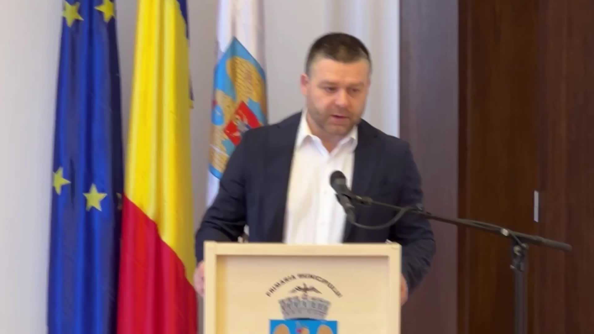 Conferinţă de presă susţinută de primarul general al Capitalei, Ciprian Ciucu