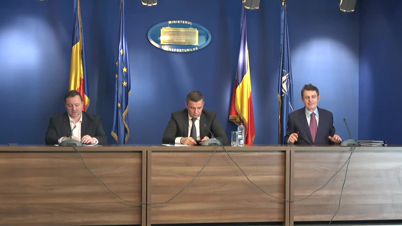 Conferință de presă susținută de ministrul Transporturilor și Infrastructurii al României, Sorin Grindeanu, după semnarea contractului pentru proiectarea și execuția lotului Miercurea Nirajului-Sărățeni al Autostrăzii Unirii (A8) 