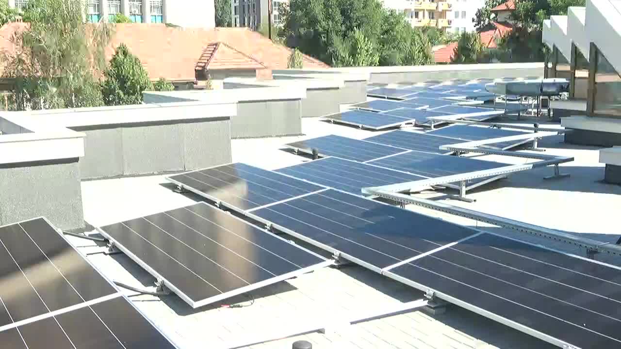 Inaugurarea sistemului de panouri solare, instalate pe acoperișul Președinției Republicii Moldova