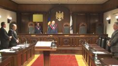 Curtea Constituțională examinează dacă Constituția este încălcată prin legea care interzice forarea noilor fântâni arteziene și exploatarea celor existente, în cazurile în care consumatorii sunt asigurați cu apă prin sisteme publice de alimentare