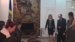 Ceremonia de depunere a jurământului pentru obținerea cetățeniei Republicii Moldova de către Traian Băsescu și soția sa