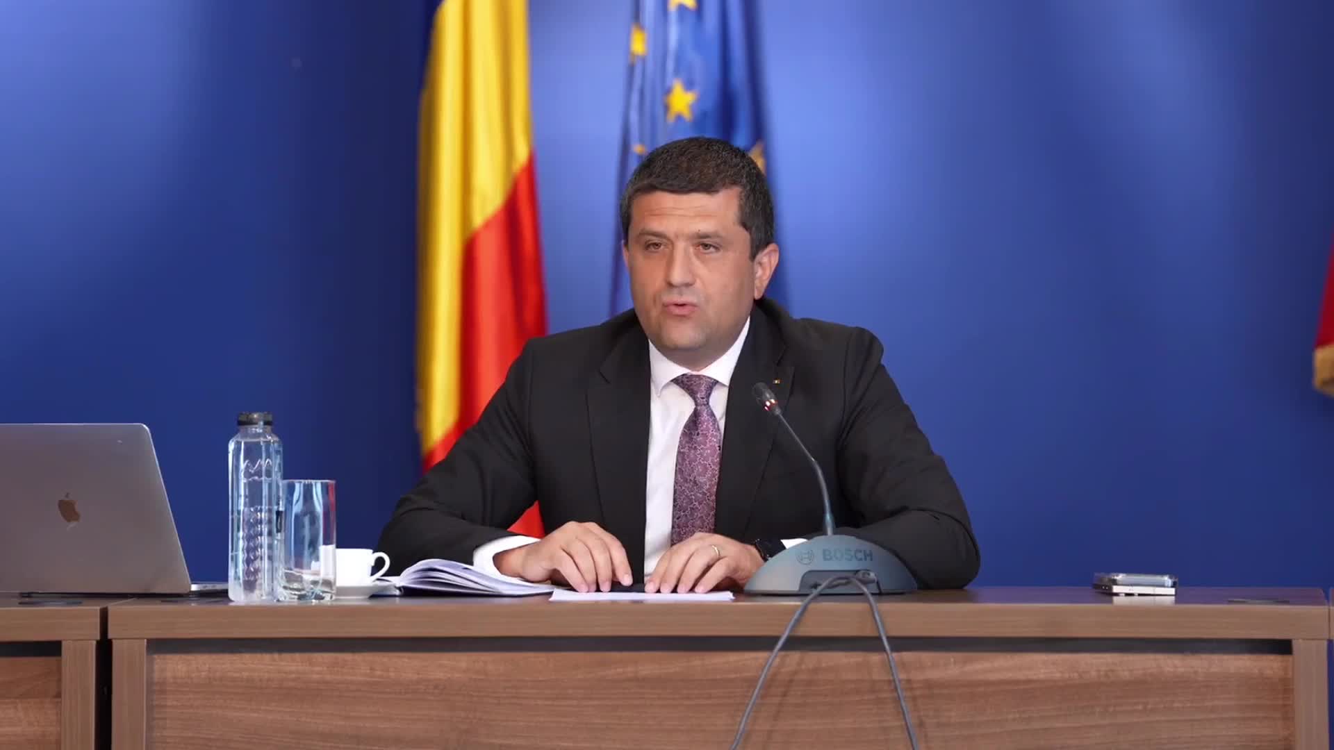 Conferință de presă susținută de ministrul interimar al Transporturilor al României, Radu Miruță