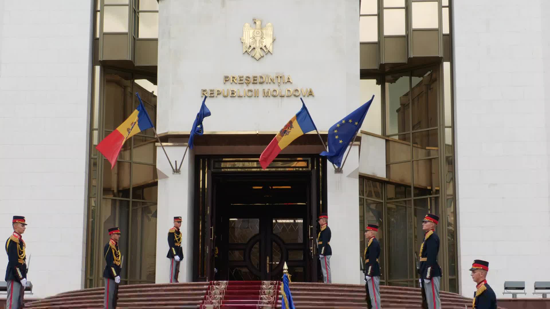 Ceremonia de întâmpinare a Președintelui României, Nicușor Dan, de către Președinta Republicii Moldova, Maia Sandu