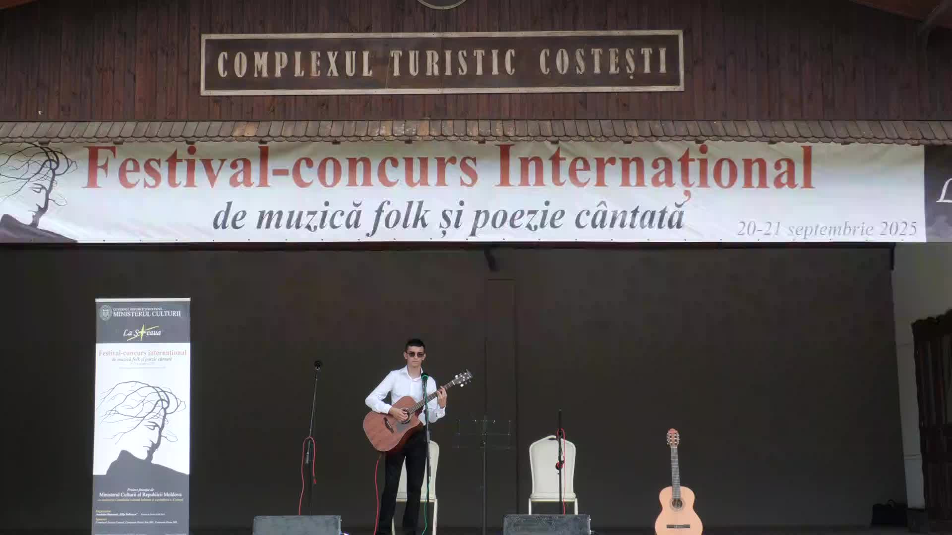 Festival-concurs Internațional de muzică folk și poezie cântată „LA STEAUA”