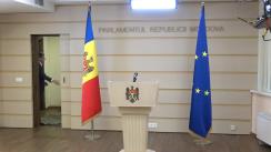 Briefing susținut de către deputații Fracțiunii PAS Blocul ACUM în timpul ședinței Parlamentului Republicii Moldova din 23 aprilie 2020