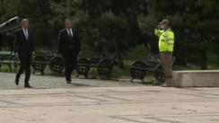 Participarea Președintelui României, Klaus Iohannis, la ceremonia depunerii de coroane de flori, organizată cu prilejul Zilei Eroilor Monumentul „Mormântul Ostașului Necunoscut”, Parcul Carol I, București