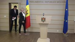 Briefing de presă al deputaților din Fracțiunea parlamentară a Blocului Comuniștilor și Socialiștilor, Vladimir Odnostalco și Alla Darovannaia