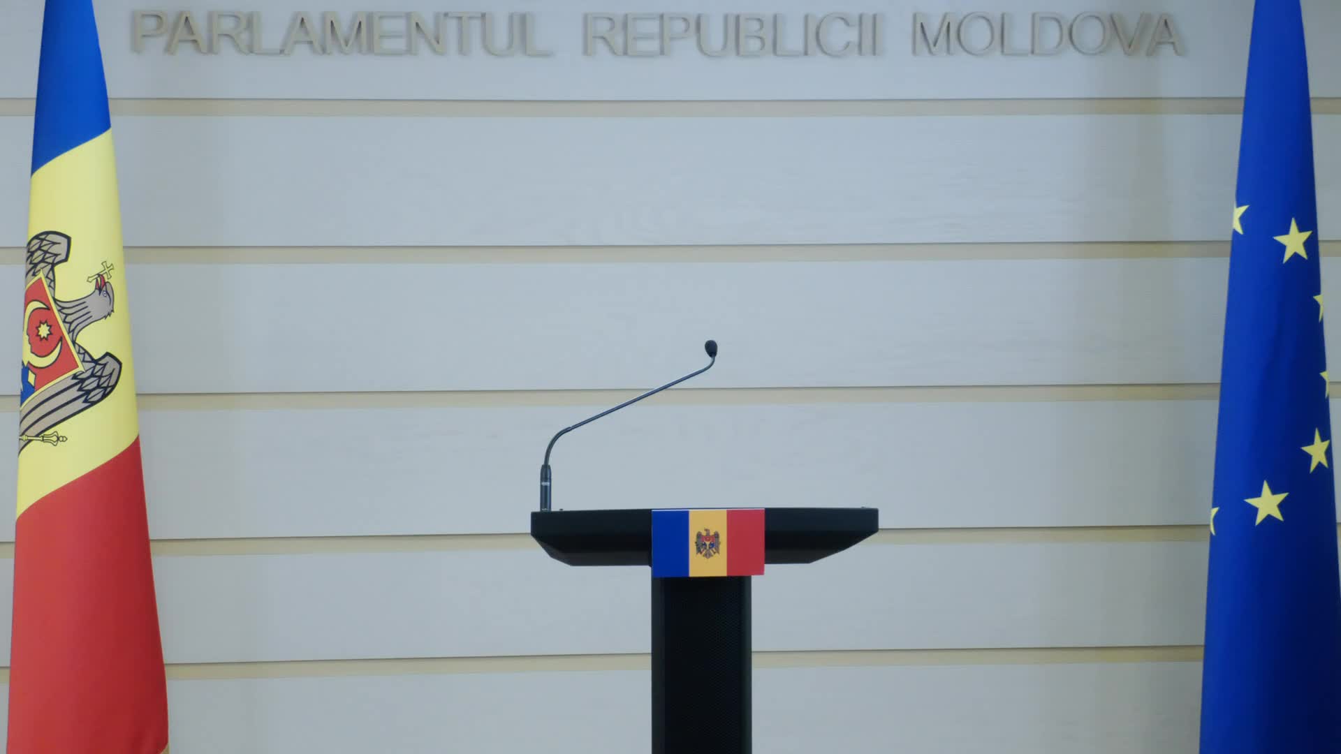 Briefing de presă susținută de către deputatul PSRM, Vladimir Odnostalco