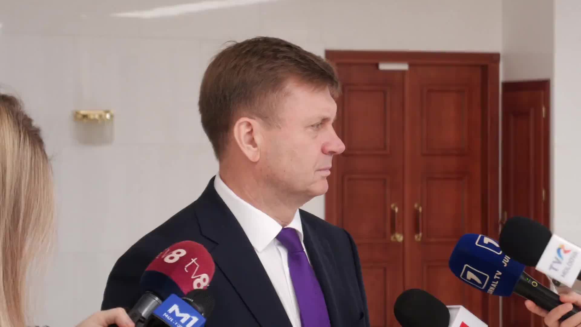 Declarațiile viceprim-ministrului pentru Reintegrare al Republicii Moldova, Valeriu Chiveri, după ceremonia de depunere a jurământului