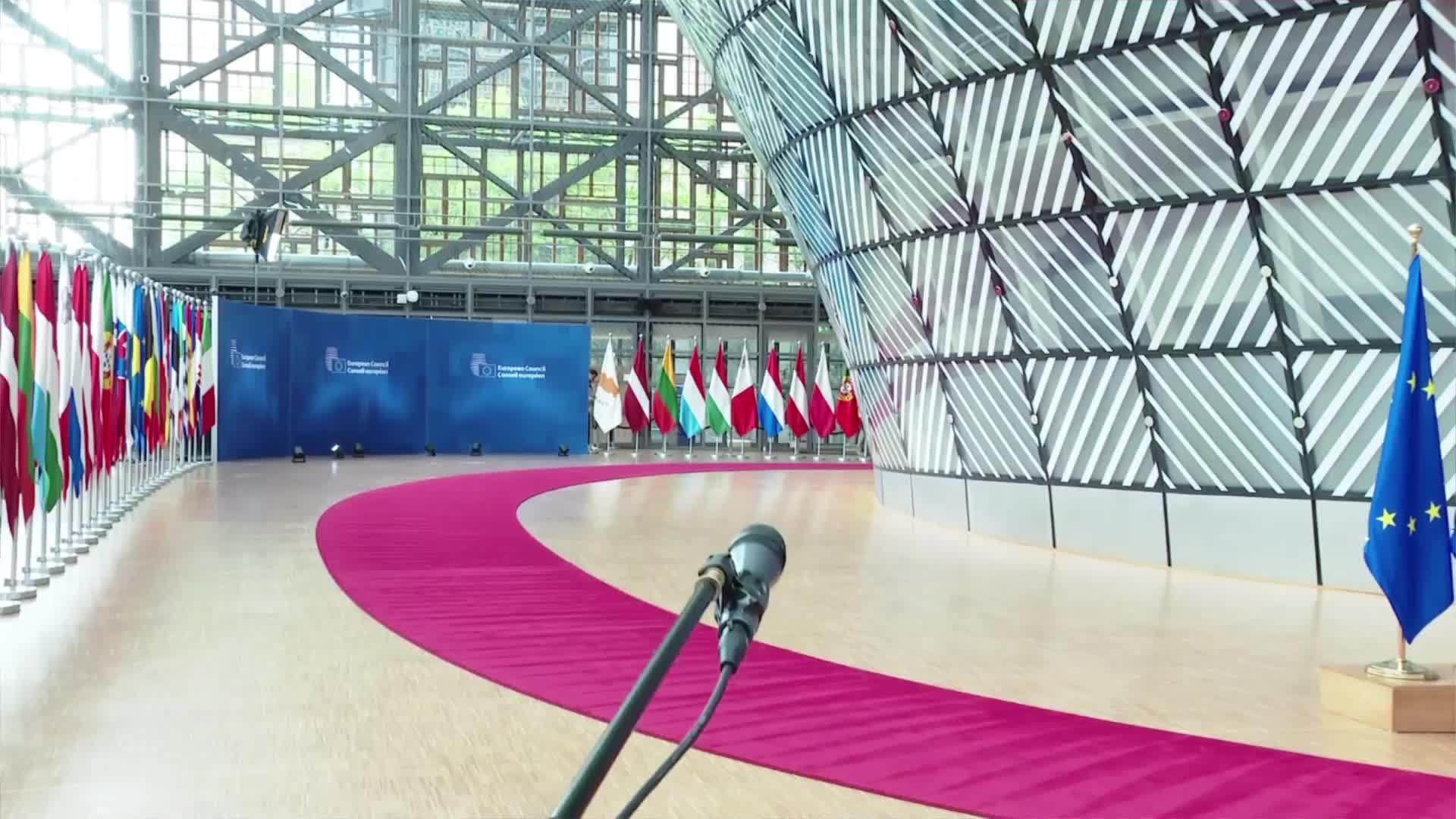 Declarații de presă susținute de Președintele României, Nicușor Dan, înaintea participării la reuniunea Consiliului European