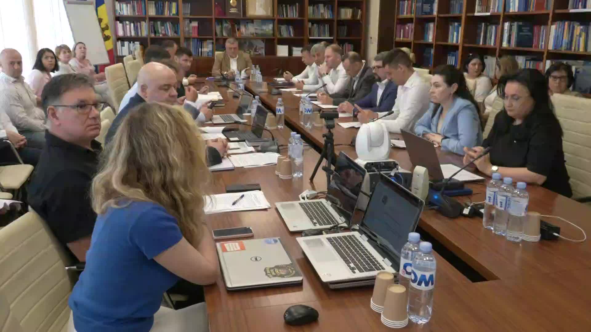 Audieri publice organizate de Comisia drepturile omului și relații interetnice