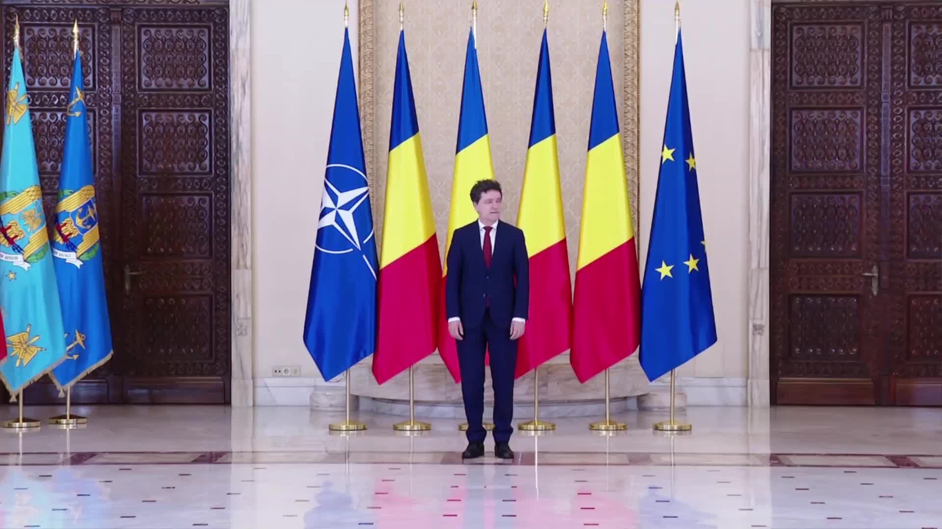 Ceremonia de depunere a jurământului de învestitură în funcție a unor membri ai Curții Constituționale