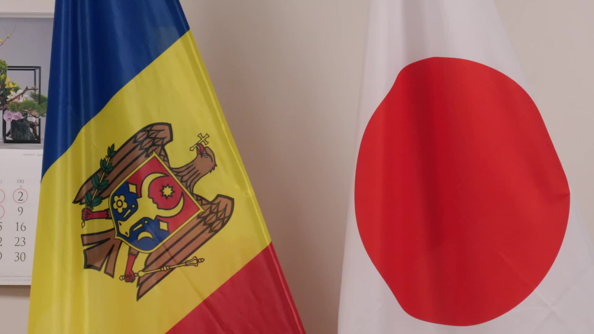 Ceremonia de semnare a contractului de grant  pentru implementarea proiectului de securitate umană „Kusanone”