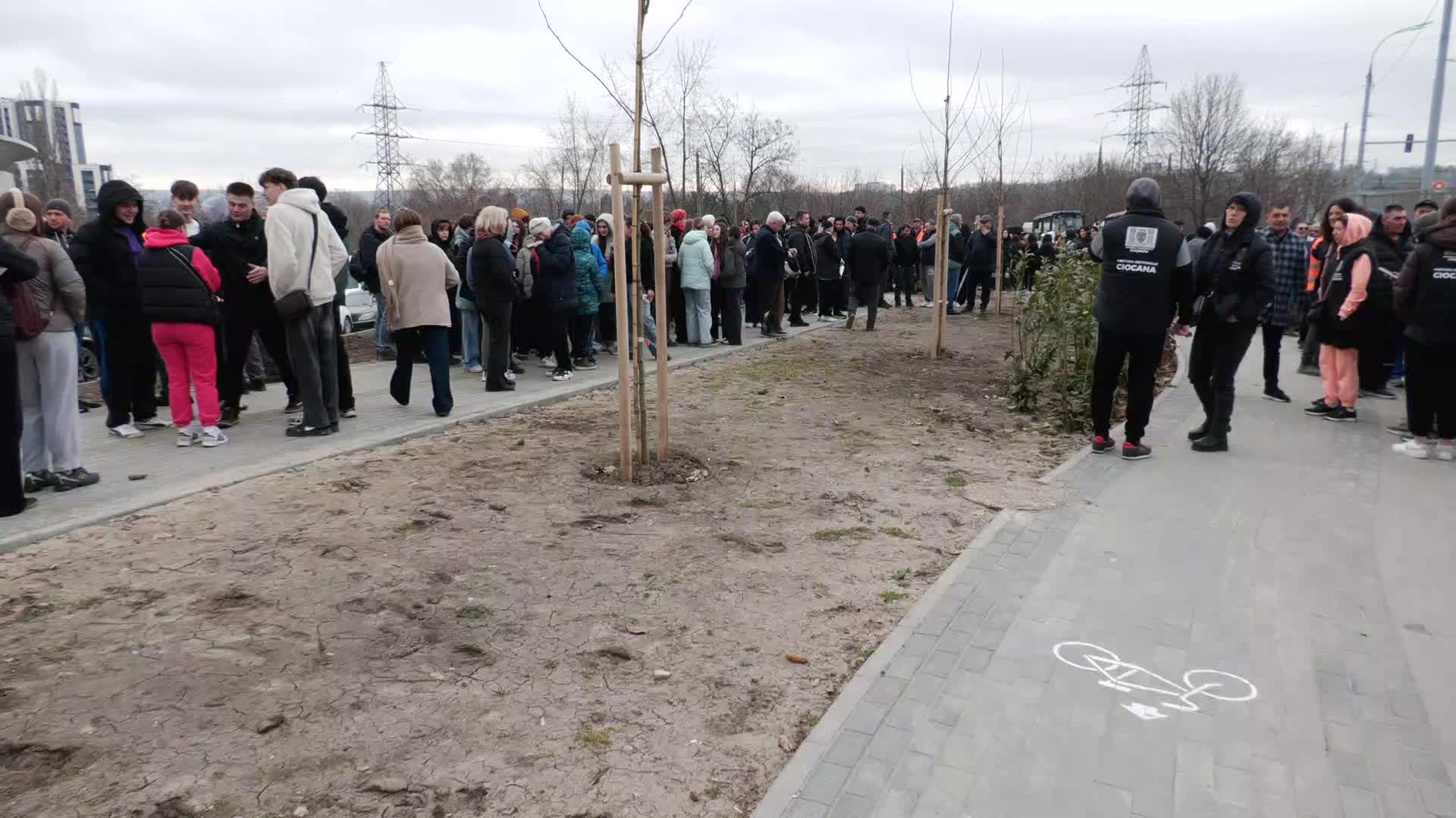 Acțiunea de salubrizare cu participarea întregului efectiv al serviciilor municipale de salubrizare, în sectorul Botanica