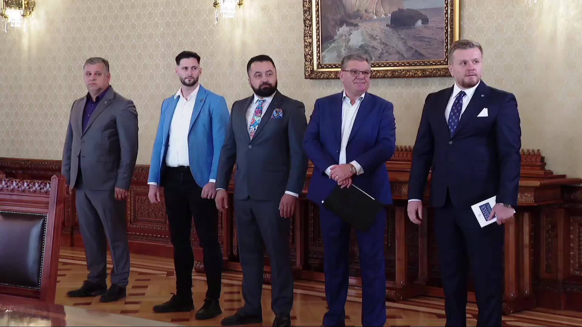 Consultări la Palatul Cotroceni cu partidele și formațiunile politice parlamentare - Parlamentarii neafiliați, în vederea desemnării candidatului la funcția de prim-ministru al României